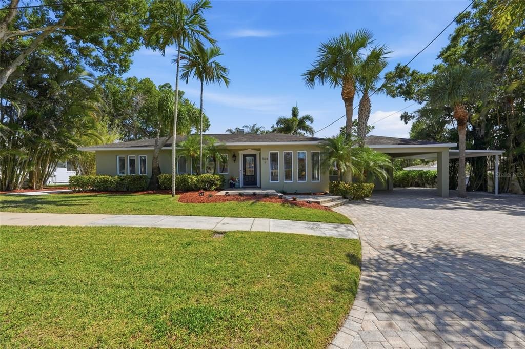 Active With Contract: $759,000 (4 beds, 3 baths, 2973 Square Feet)