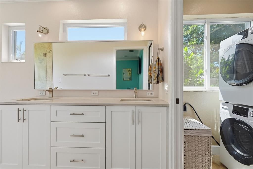 Active With Contract: $759,000 (4 beds, 3 baths, 2973 Square Feet)