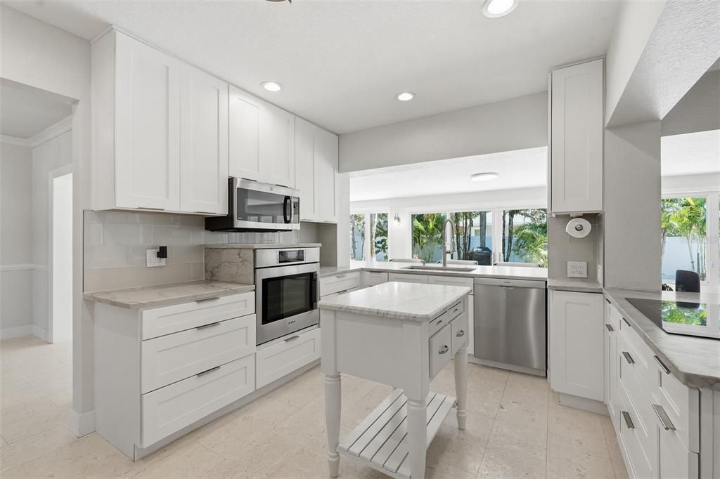 Active With Contract: $759,000 (4 beds, 3 baths, 2973 Square Feet)