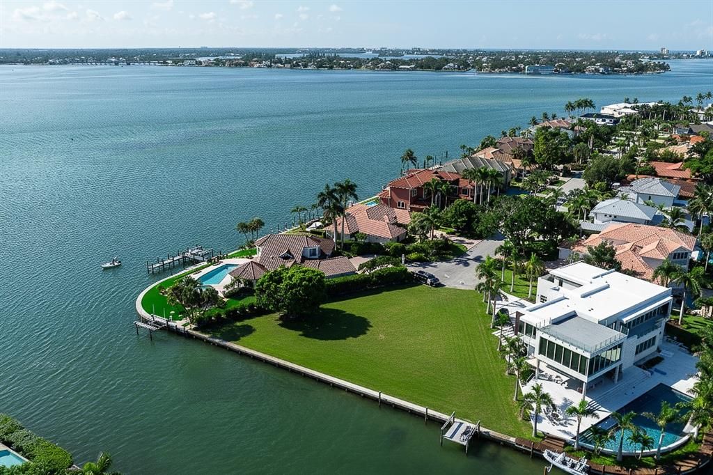 For Sale: $11,900,000 (5 beds, 5 baths, 5767 Square Feet)