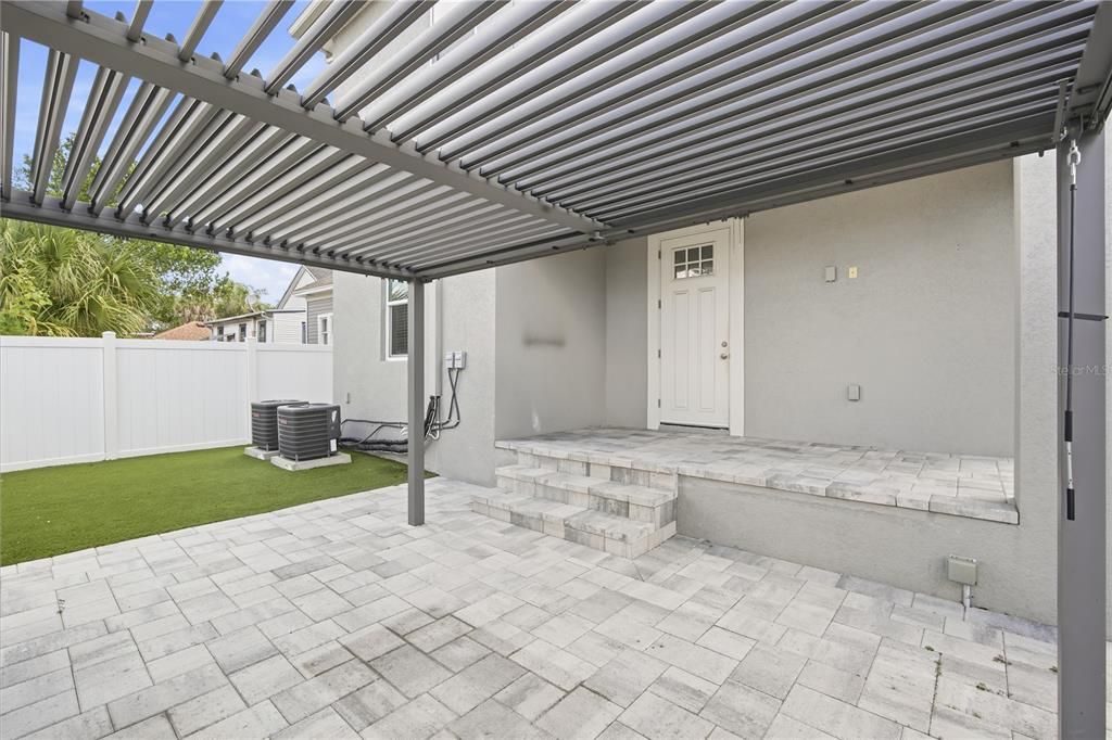 For Rent: $3,200 (4 beds, 3 baths, 2031 Square Feet)