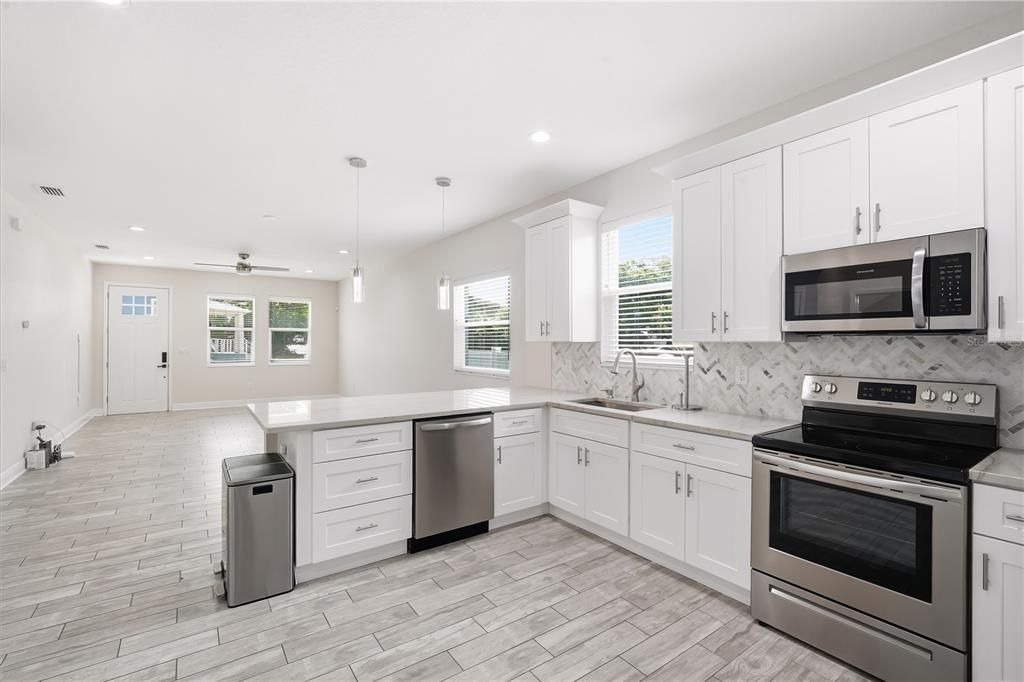 For Rent: $3,200 (4 beds, 3 baths, 2031 Square Feet)