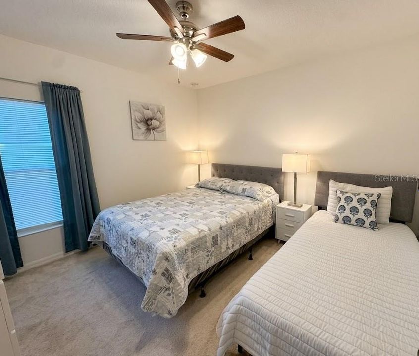For Rent: $2,300 (4 beds, 2 baths, 1994 Square Feet)