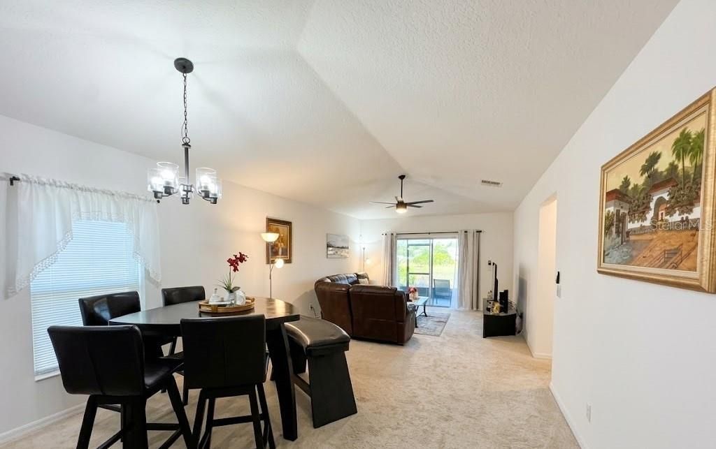 For Rent: $2,300 (4 beds, 2 baths, 1994 Square Feet)