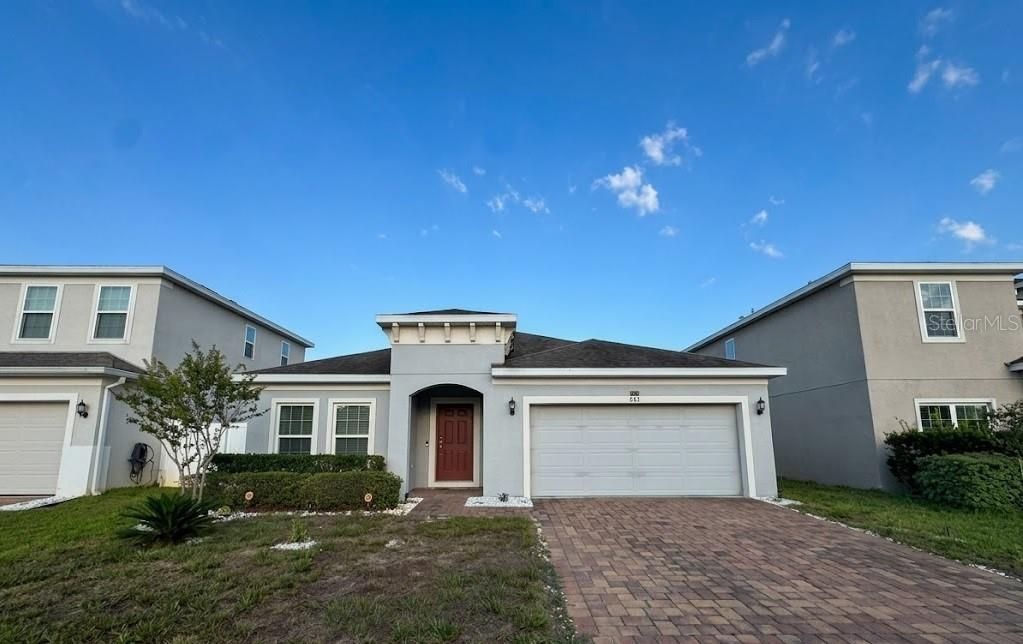 For Rent: $2,300 (4 beds, 2 baths, 1994 Square Feet)