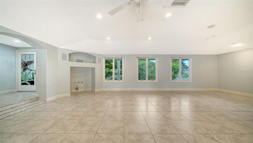 For Sale: $899,000 (4 beds, 3 baths, 3147 Square Feet)