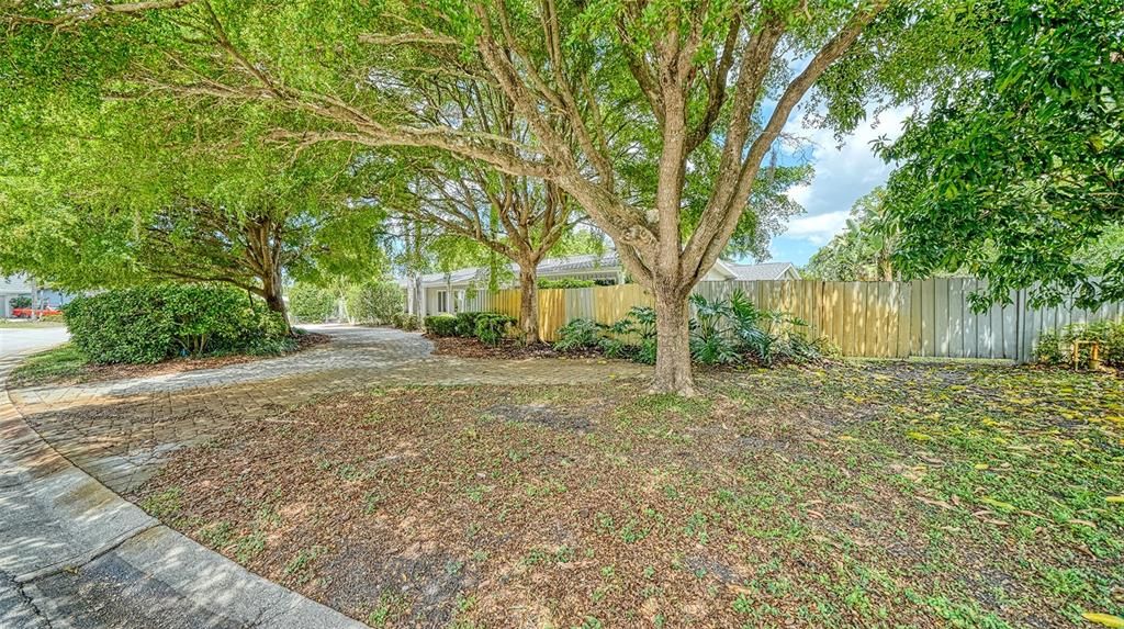 For Sale: $899,000 (4 beds, 3 baths, 3147 Square Feet)