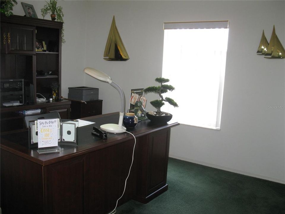 For Sale: $205,000 (3 beds, 2 baths, 1485 Square Feet)