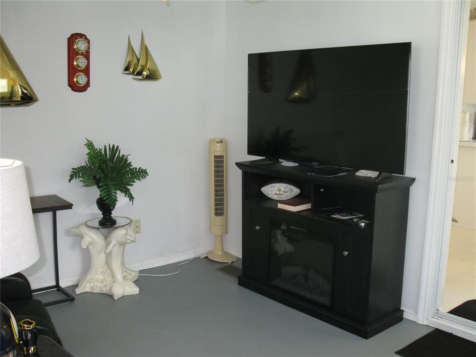 For Sale: $205,000 (3 beds, 2 baths, 1485 Square Feet)