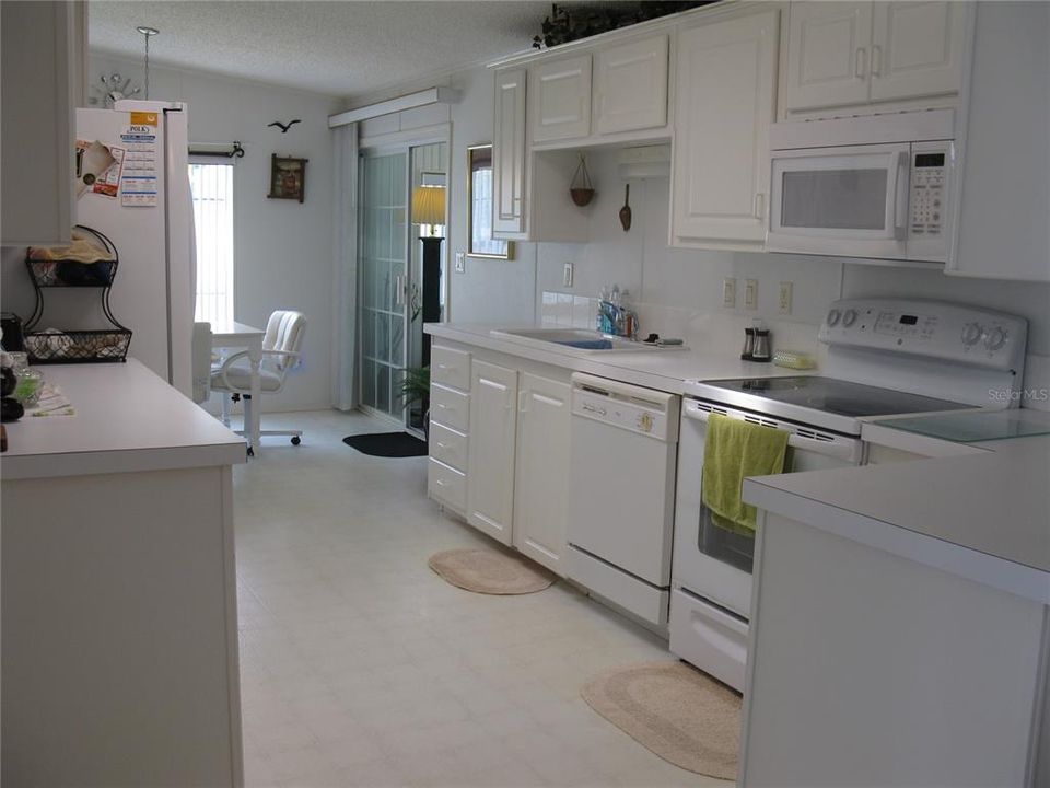 For Sale: $205,000 (3 beds, 2 baths, 1485 Square Feet)