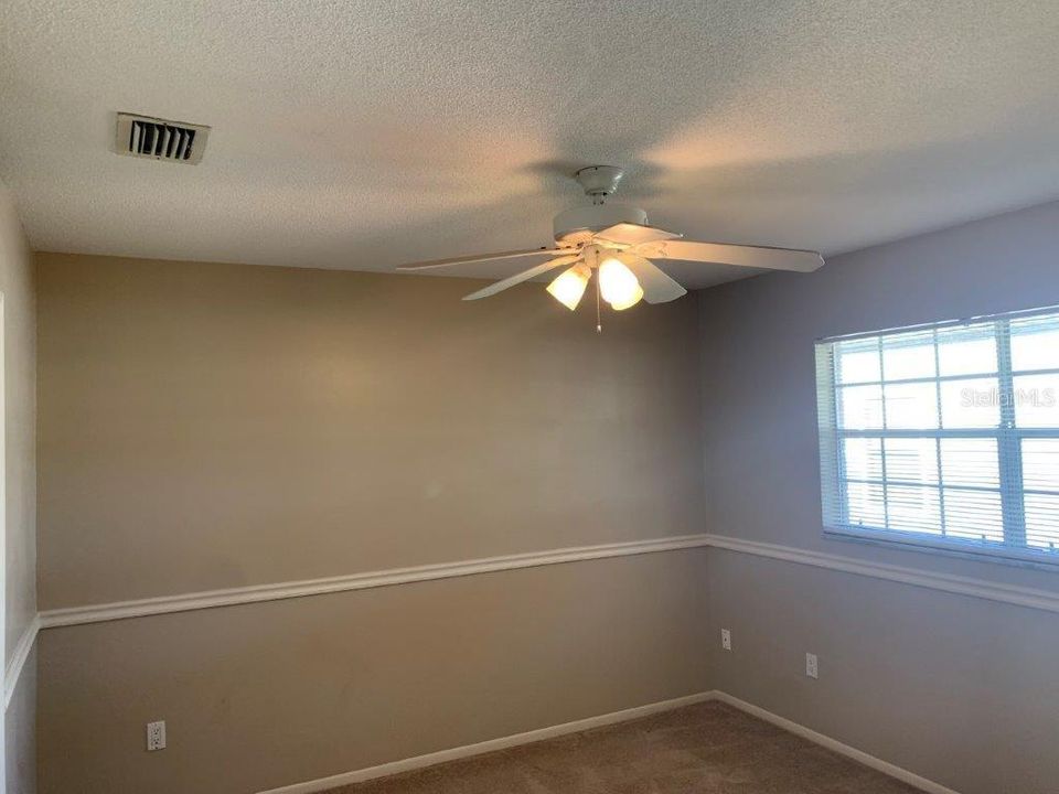 For Rent: $2,150 (4 beds, 2 baths, 1705 Square Feet)