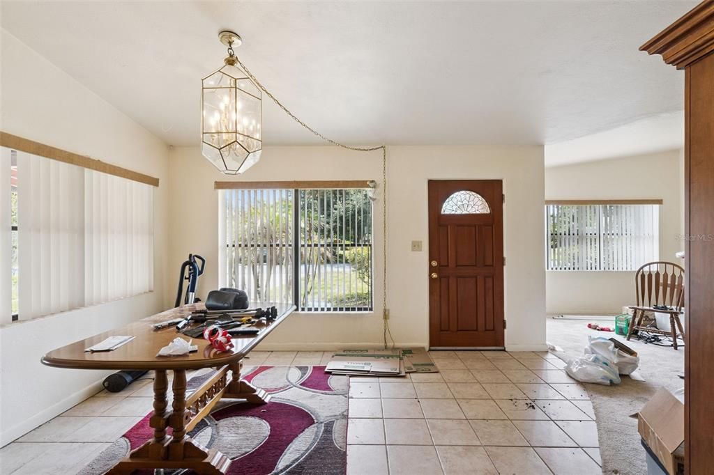 Activo con contrato: $399,900 (3 camas, 2 baños, 1363 Pies cuadrados)
