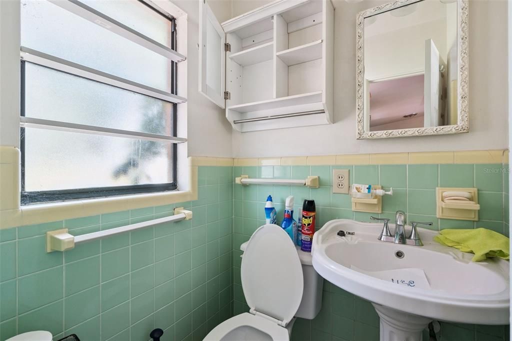 Activo con contrato: $399,900 (3 camas, 2 baños, 1363 Pies cuadrados)