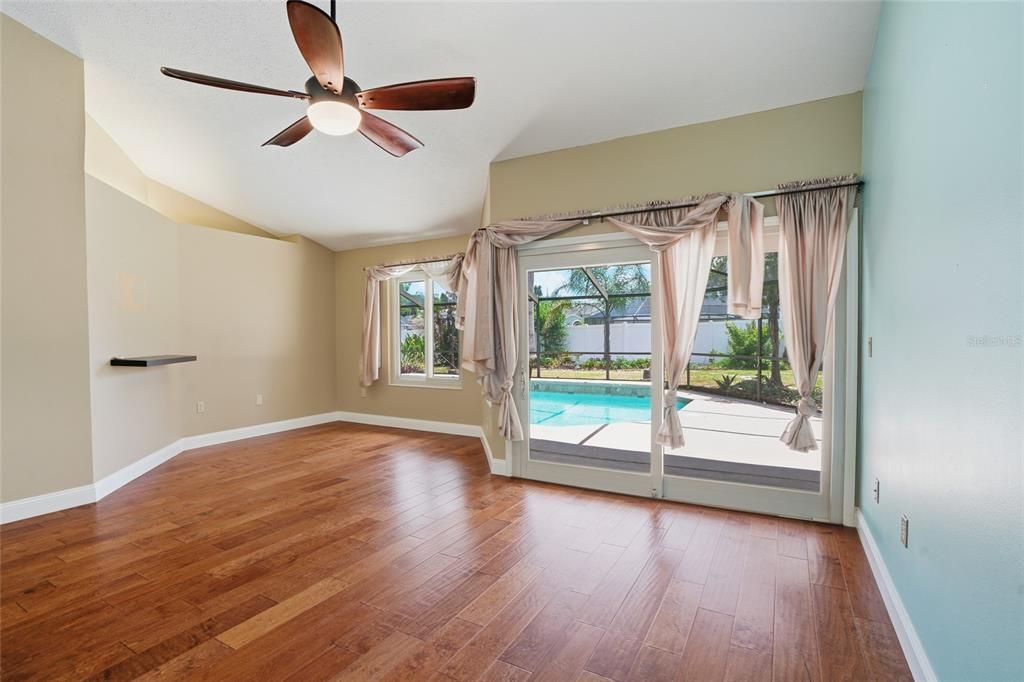For Sale: $660,000 (4 beds, 3 baths, 2886 Square Feet)