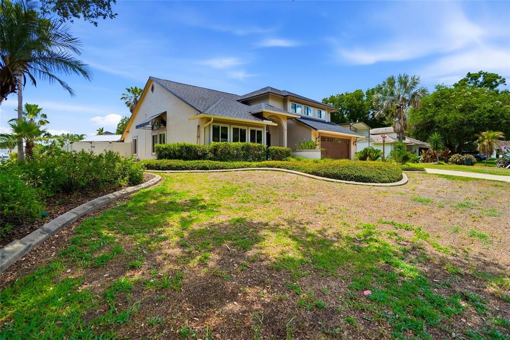 For Sale: $660,000 (4 beds, 3 baths, 2886 Square Feet)