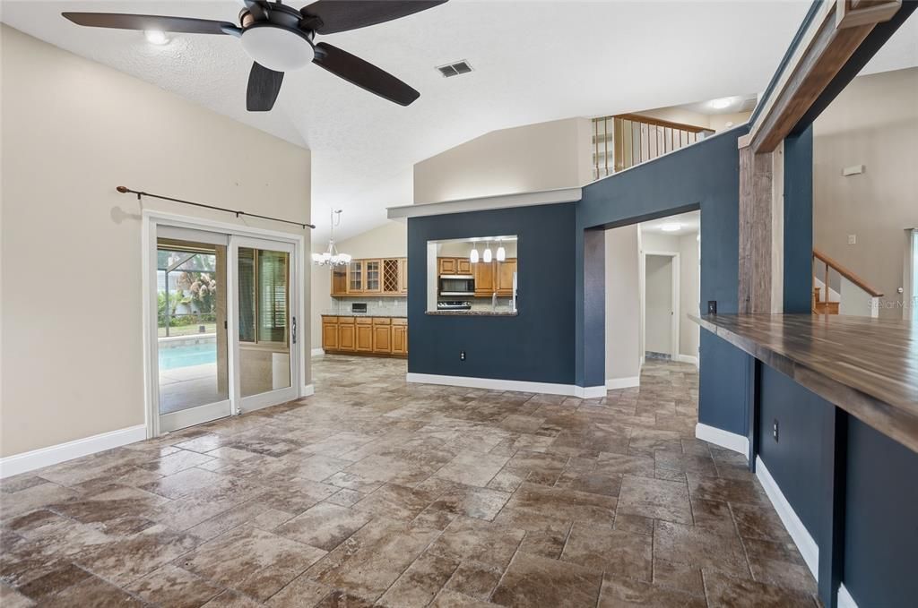 For Sale: $660,000 (4 beds, 3 baths, 2886 Square Feet)