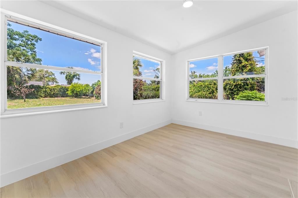 En Venta: $379,900 (3 camas, 2 baños, 1190 Pies cuadrados)