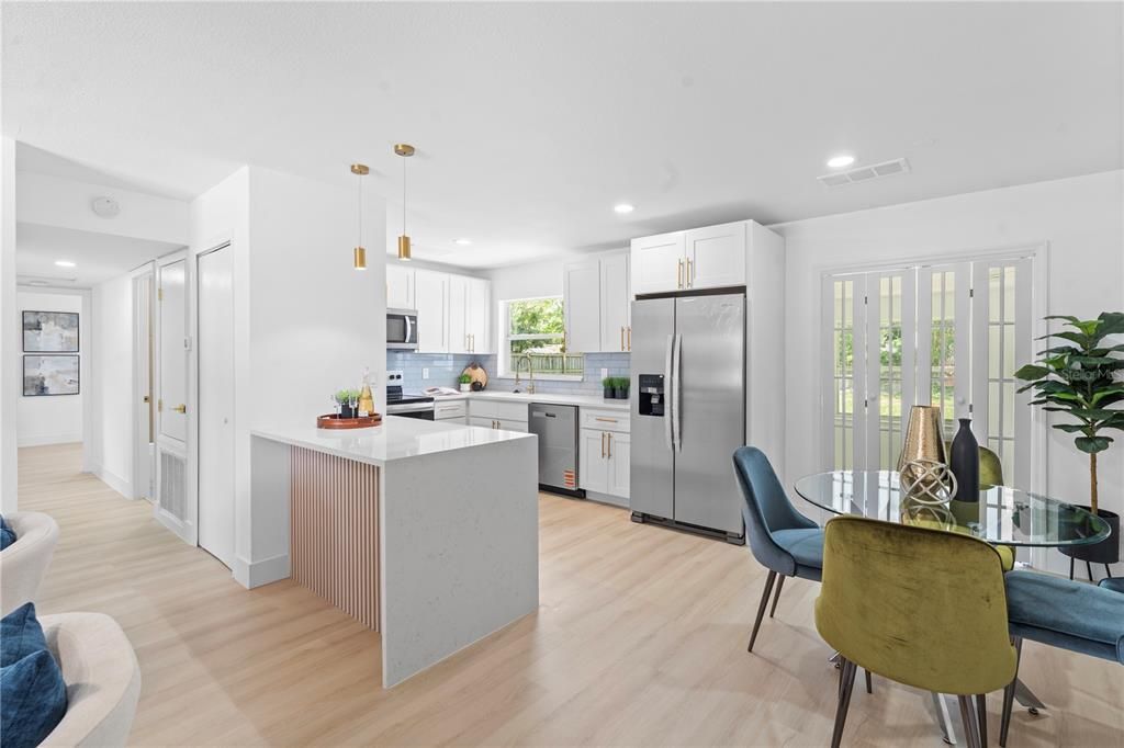 En Venta: $379,900 (3 camas, 2 baños, 1190 Pies cuadrados)