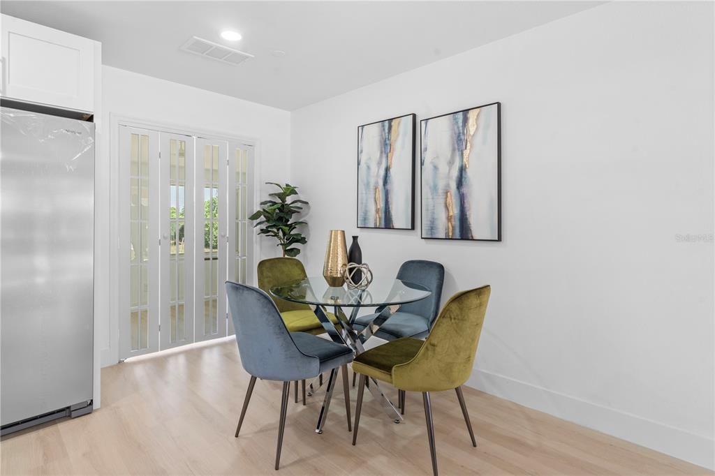En Venta: $379,900 (3 camas, 2 baños, 1190 Pies cuadrados)