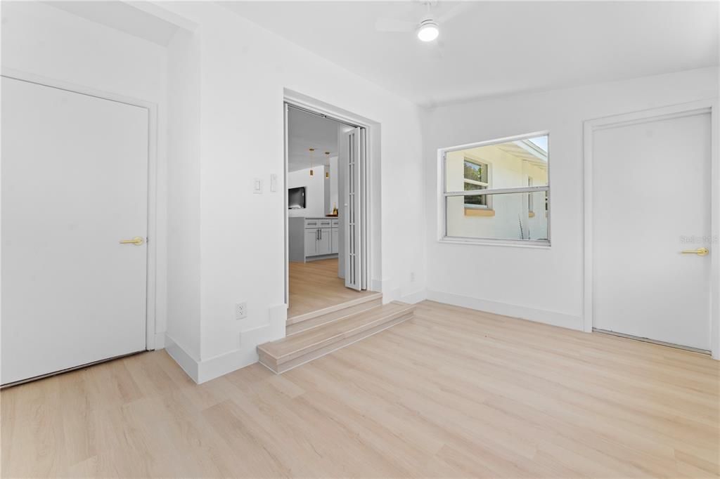 En Venta: $379,900 (3 camas, 2 baños, 1190 Pies cuadrados)