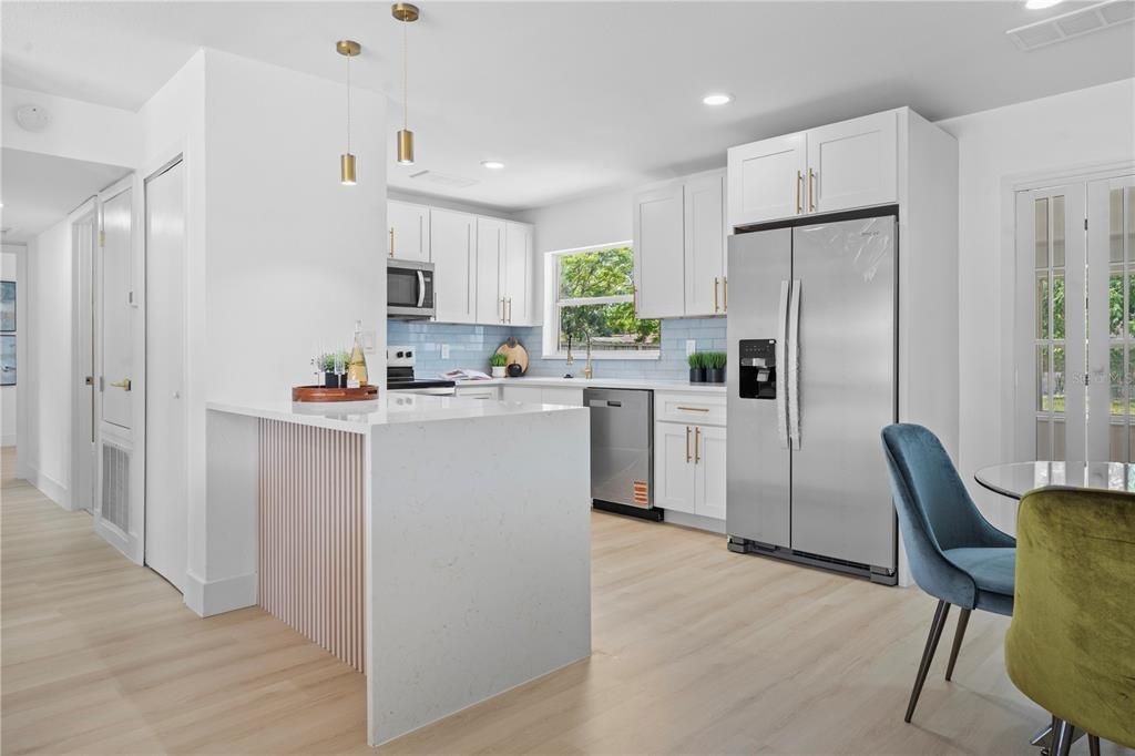 En Venta: $379,900 (3 camas, 2 baños, 1190 Pies cuadrados)
