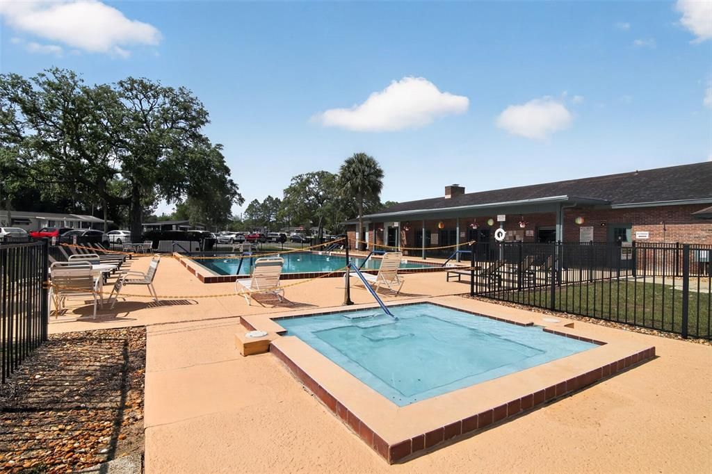 Active With Contract: $150,000 (2 beds, 1 baths, 864 Square Feet)