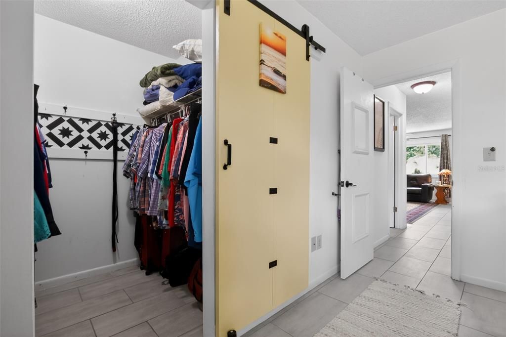 Active With Contract: $150,000 (2 beds, 1 baths, 864 Square Feet)