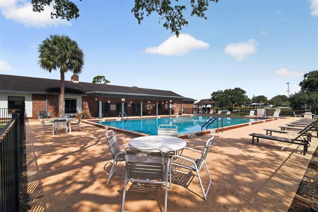 Active With Contract: $150,000 (2 beds, 1 baths, 864 Square Feet)