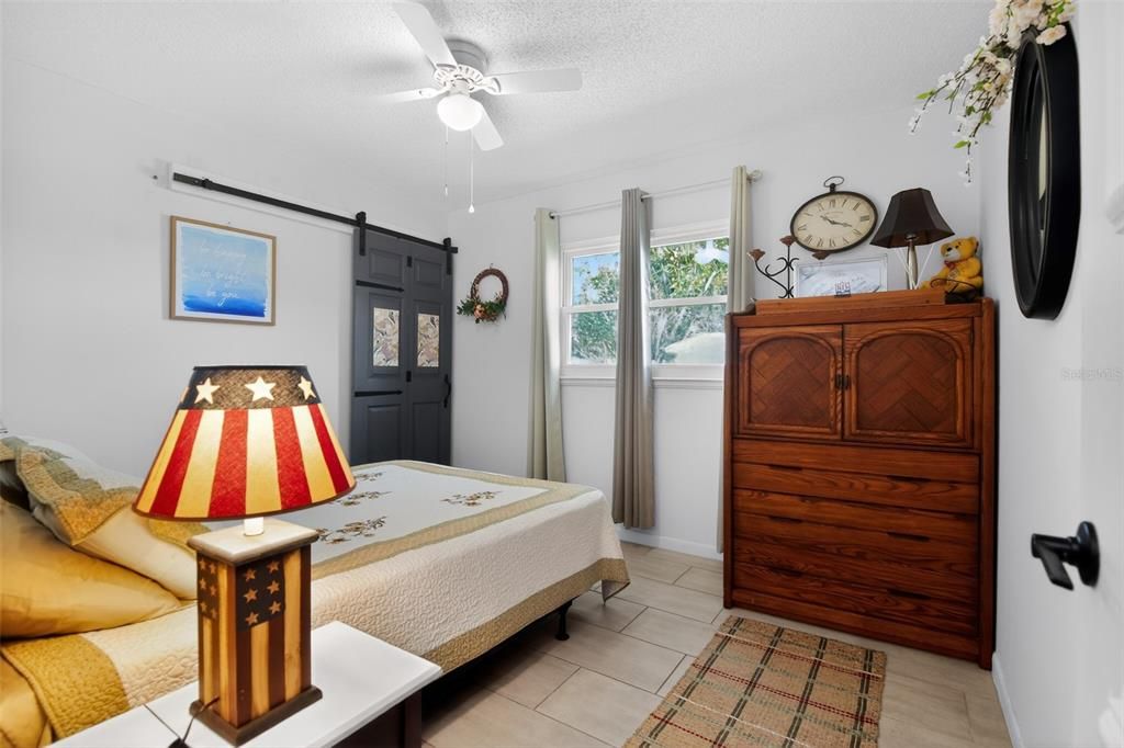 Active With Contract: $150,000 (2 beds, 1 baths, 864 Square Feet)