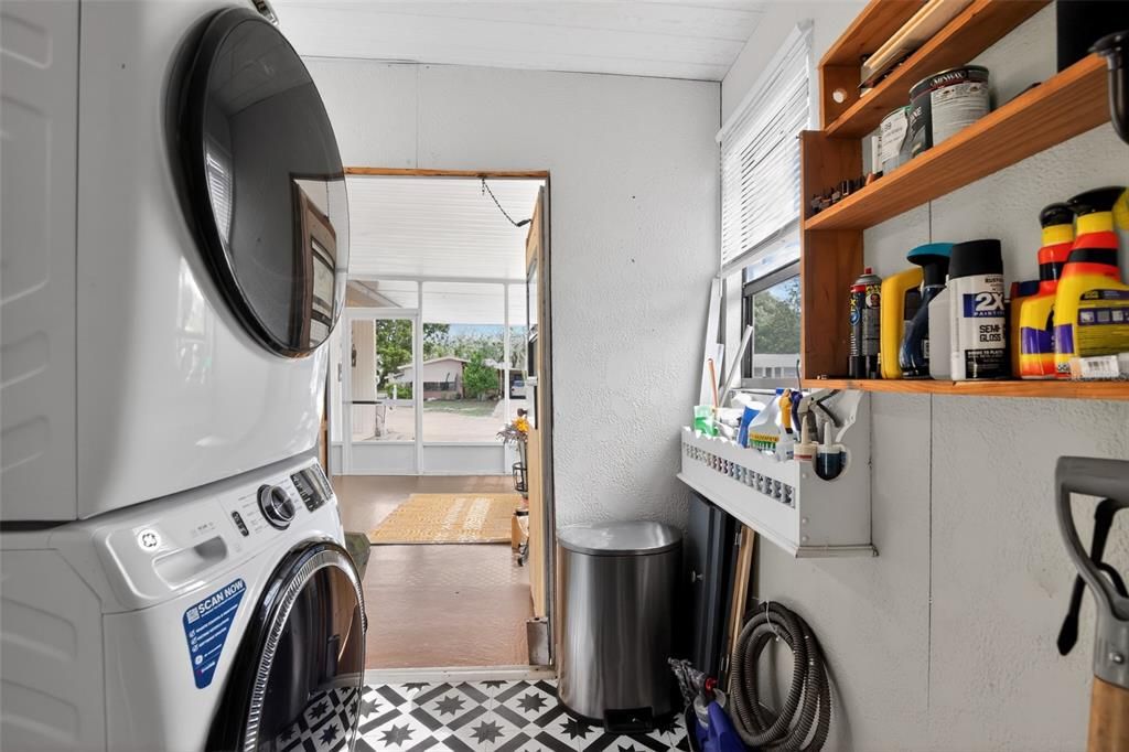 Active With Contract: $150,000 (2 beds, 1 baths, 864 Square Feet)