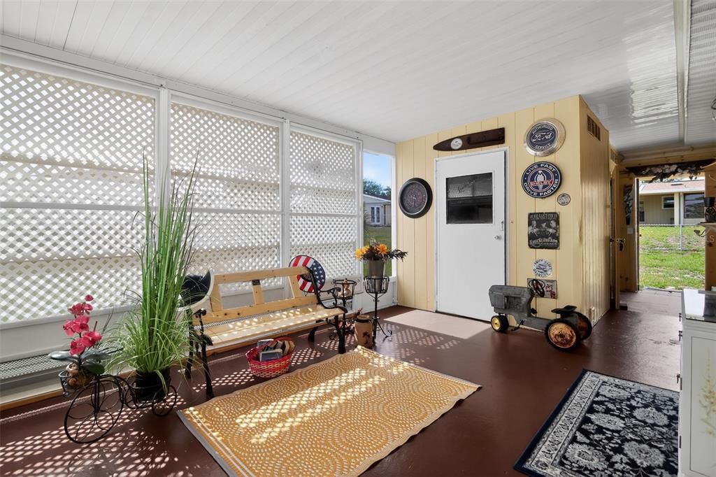 Active With Contract: $150,000 (2 beds, 1 baths, 864 Square Feet)
