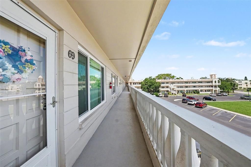 For Sale: $245,000 (2 beds, 2 baths, 1340 Square Feet)