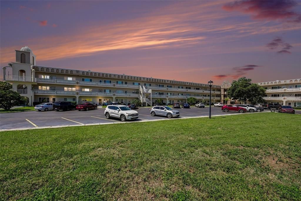 For Sale: $245,000 (2 beds, 2 baths, 1340 Square Feet)