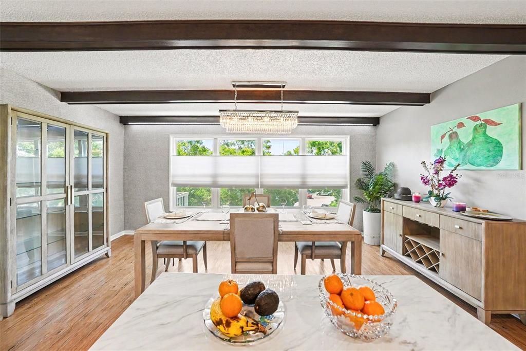 For Sale: $245,000 (2 beds, 2 baths, 1340 Square Feet)