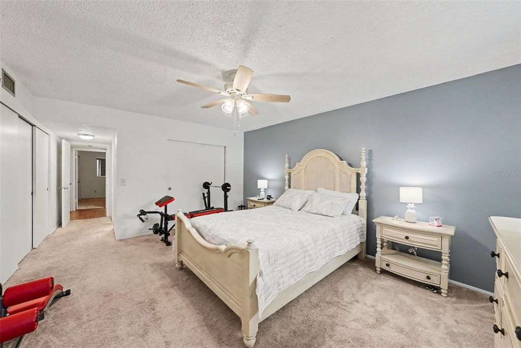 For Sale: $245,000 (2 beds, 2 baths, 1340 Square Feet)