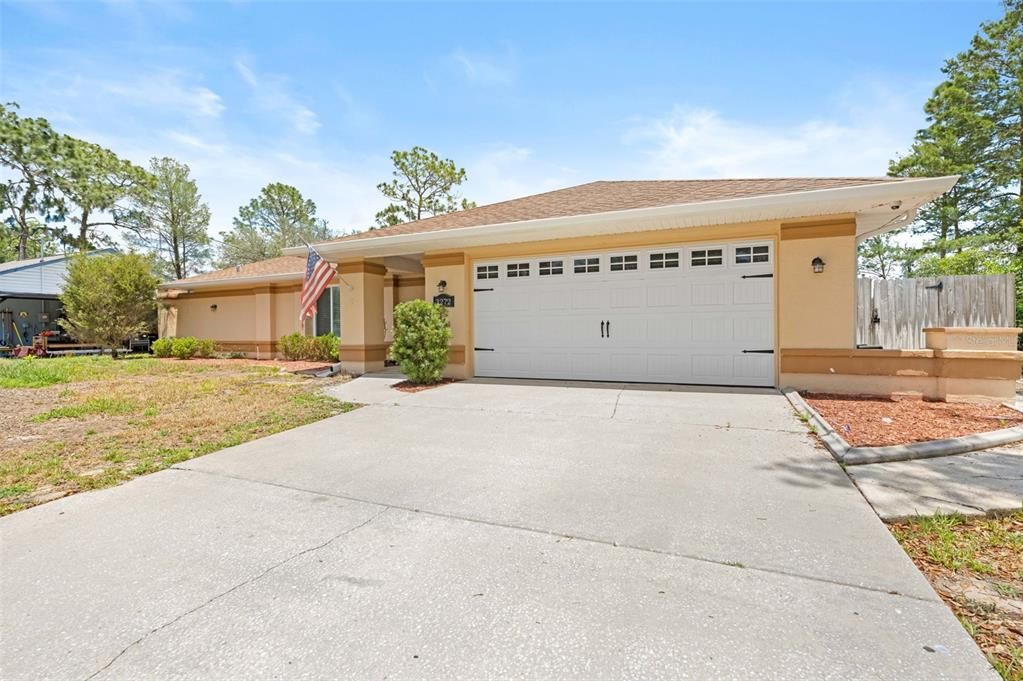 Activo con contrato: $344,000 (3 camas, 2 baños, 1881 Pies cuadrados)