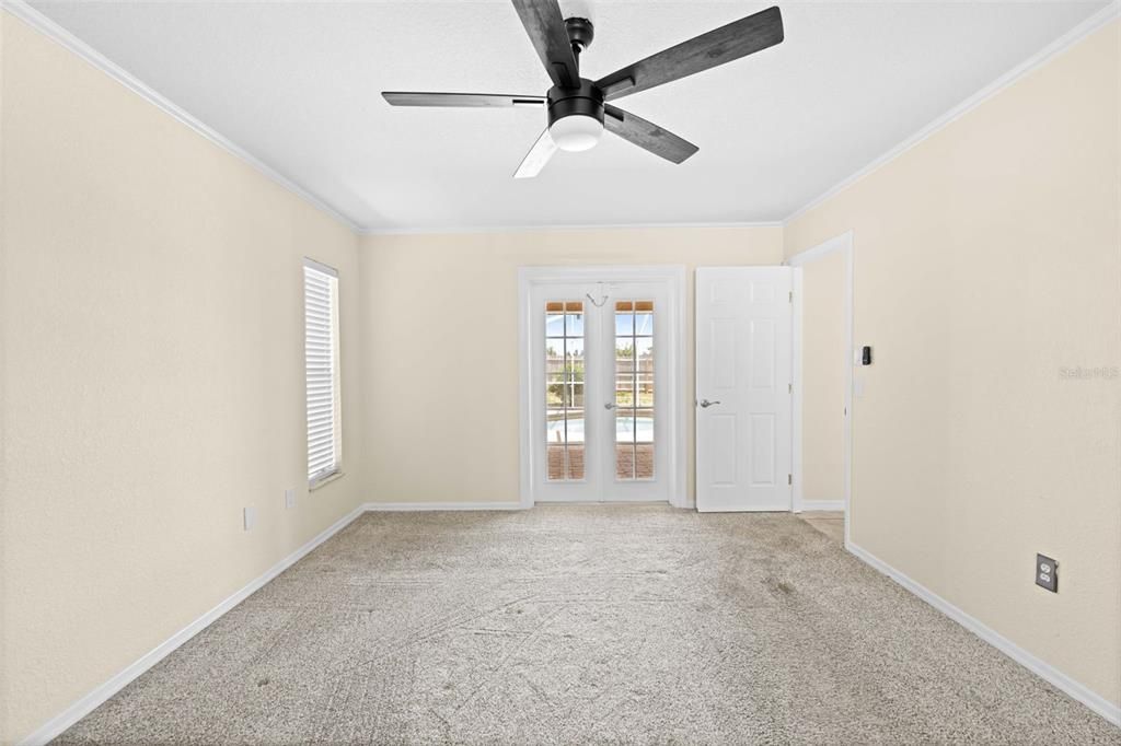 Activo con contrato: $344,000 (3 camas, 2 baños, 1881 Pies cuadrados)