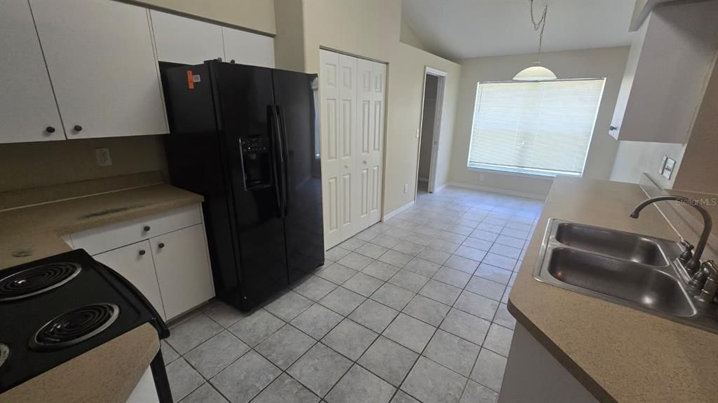 Activo con contrato: $362,000 (3 camas, 2 baños, 1592 Pies cuadrados)