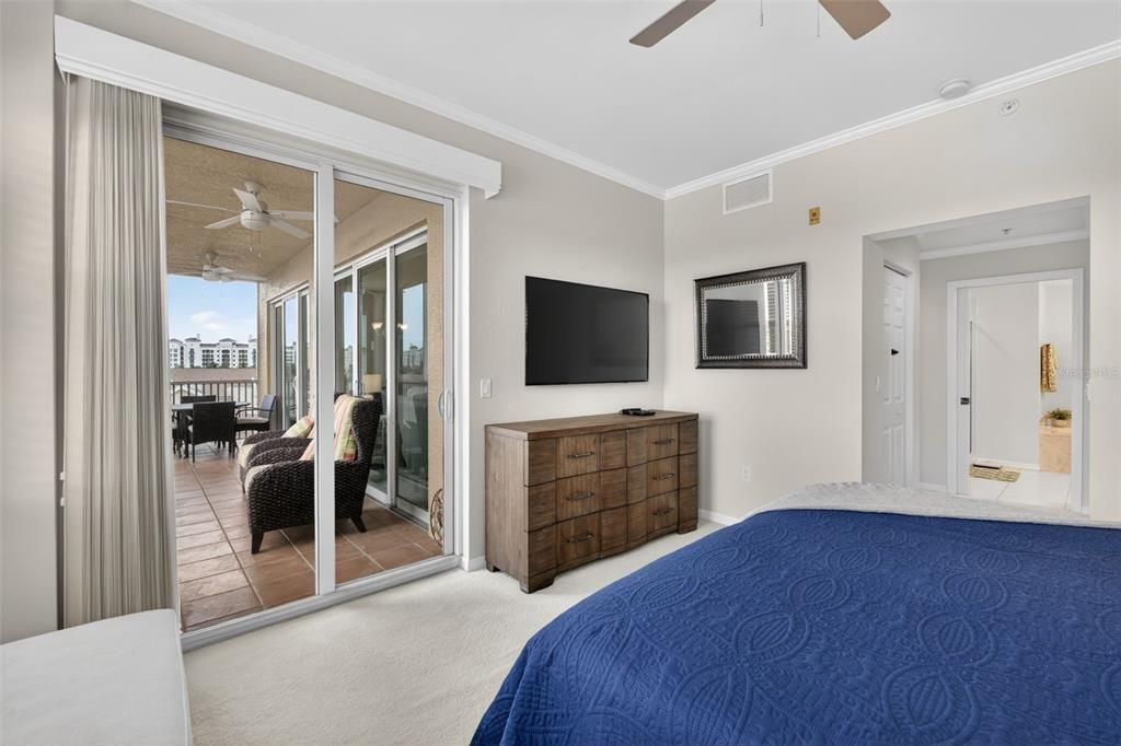 For Sale: $524,000 (3 beds, 2 baths, 1402 Square Feet)