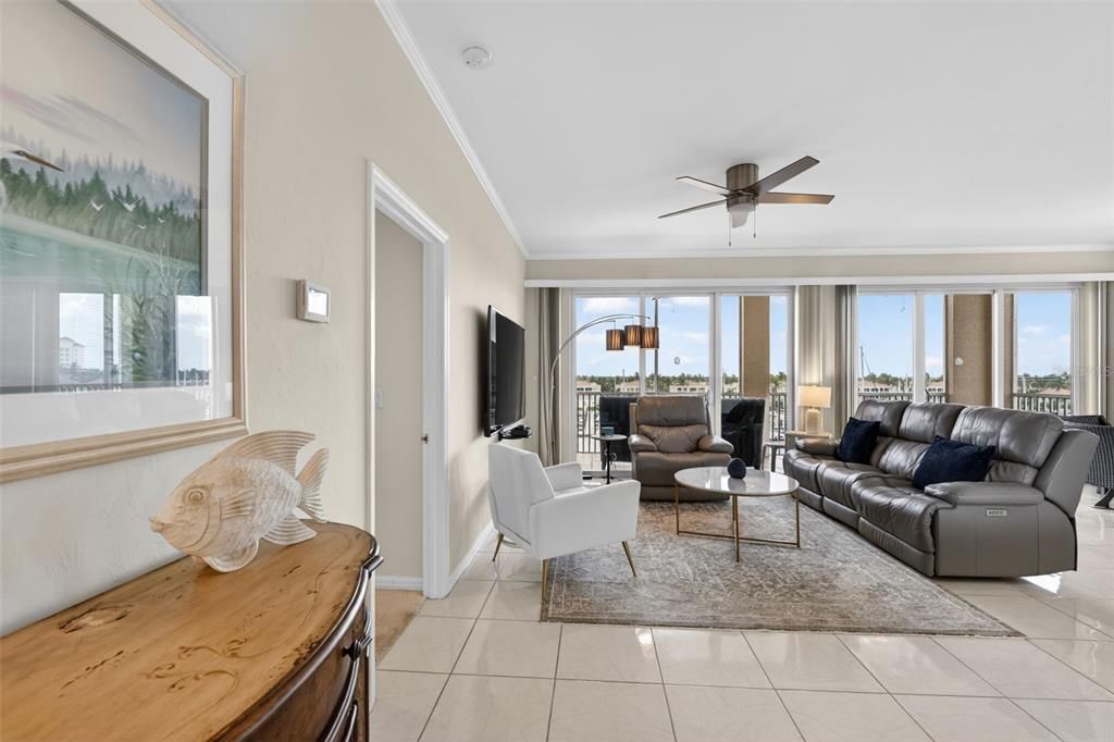 For Sale: $524,000 (3 beds, 2 baths, 1402 Square Feet)
