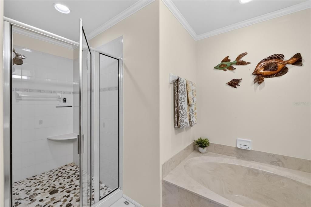 For Sale: $524,000 (3 beds, 2 baths, 1402 Square Feet)