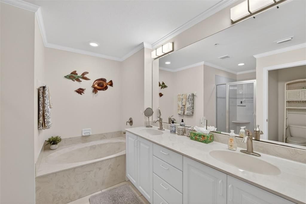 For Sale: $524,000 (3 beds, 2 baths, 1402 Square Feet)