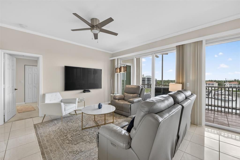 For Sale: $524,000 (3 beds, 2 baths, 1402 Square Feet)