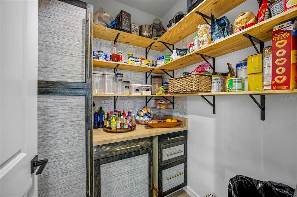 En Venta: $390,000 (5 camas, 3 baños, 2370 Pies cuadrados)