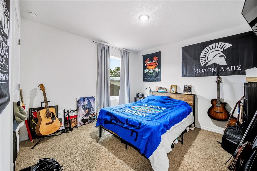 En Venta: $390,000 (5 camas, 3 baños, 2370 Pies cuadrados)