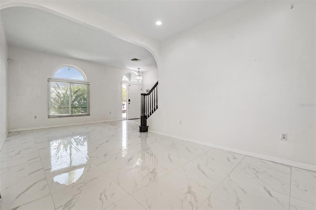 For Sale: $629,900 (3 beds, 2 baths, 2423 Square Feet)