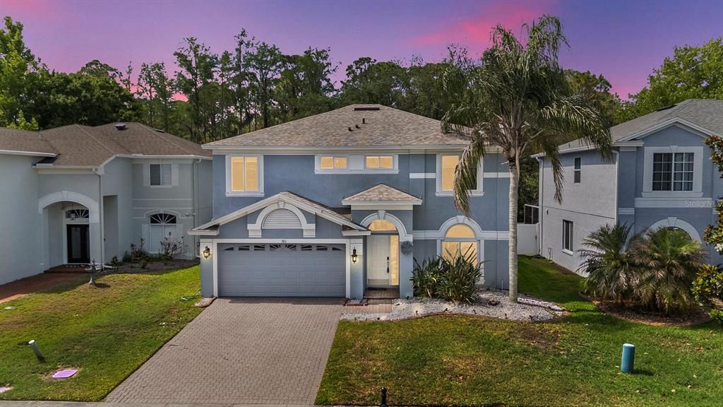 For Sale: $629,900 (3 beds, 2 baths, 2423 Square Feet)