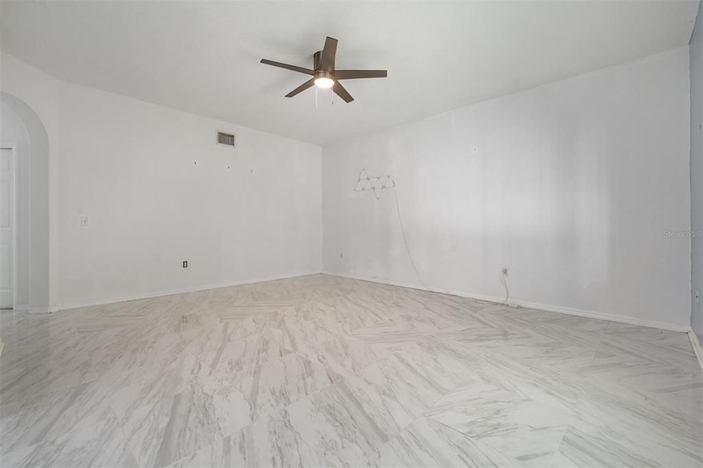 For Sale: $629,900 (3 beds, 2 baths, 2423 Square Feet)