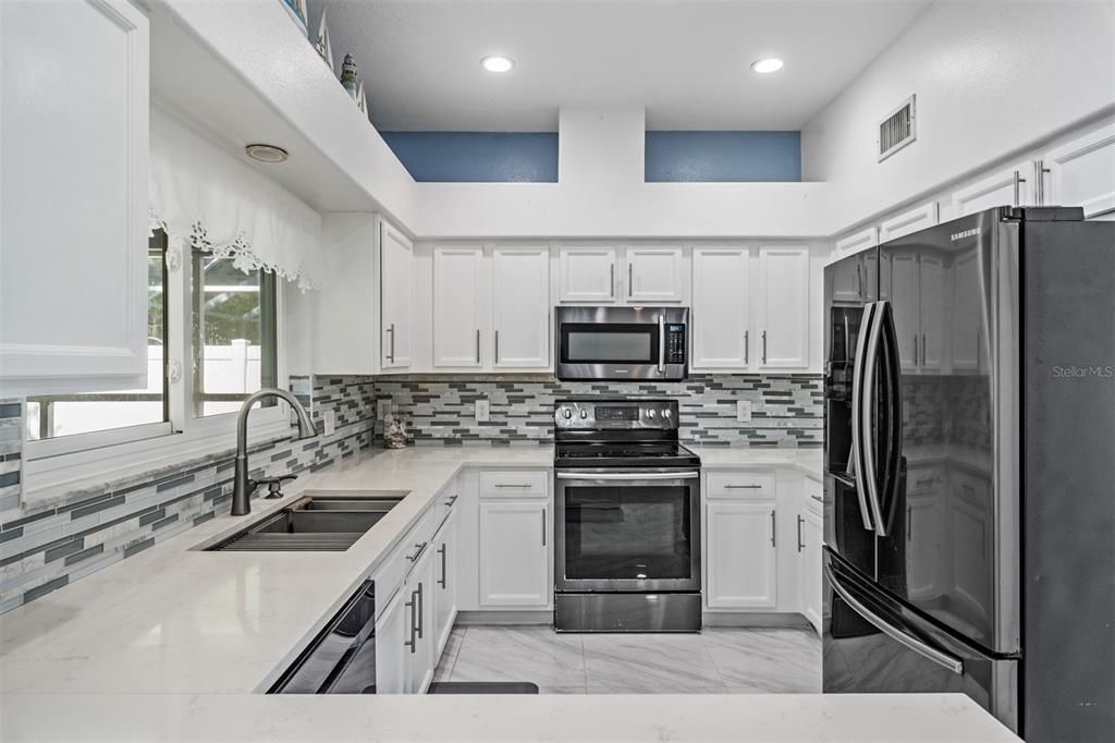 For Sale: $629,900 (3 beds, 2 baths, 2423 Square Feet)