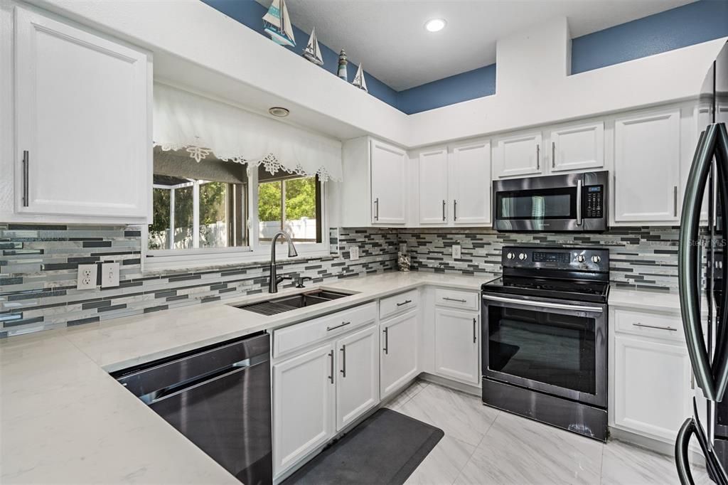 For Sale: $629,900 (3 beds, 2 baths, 2423 Square Feet)